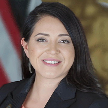 Liz Perez, 2024 Energy Hall of Fame Award Winner, Tribal Champion Award