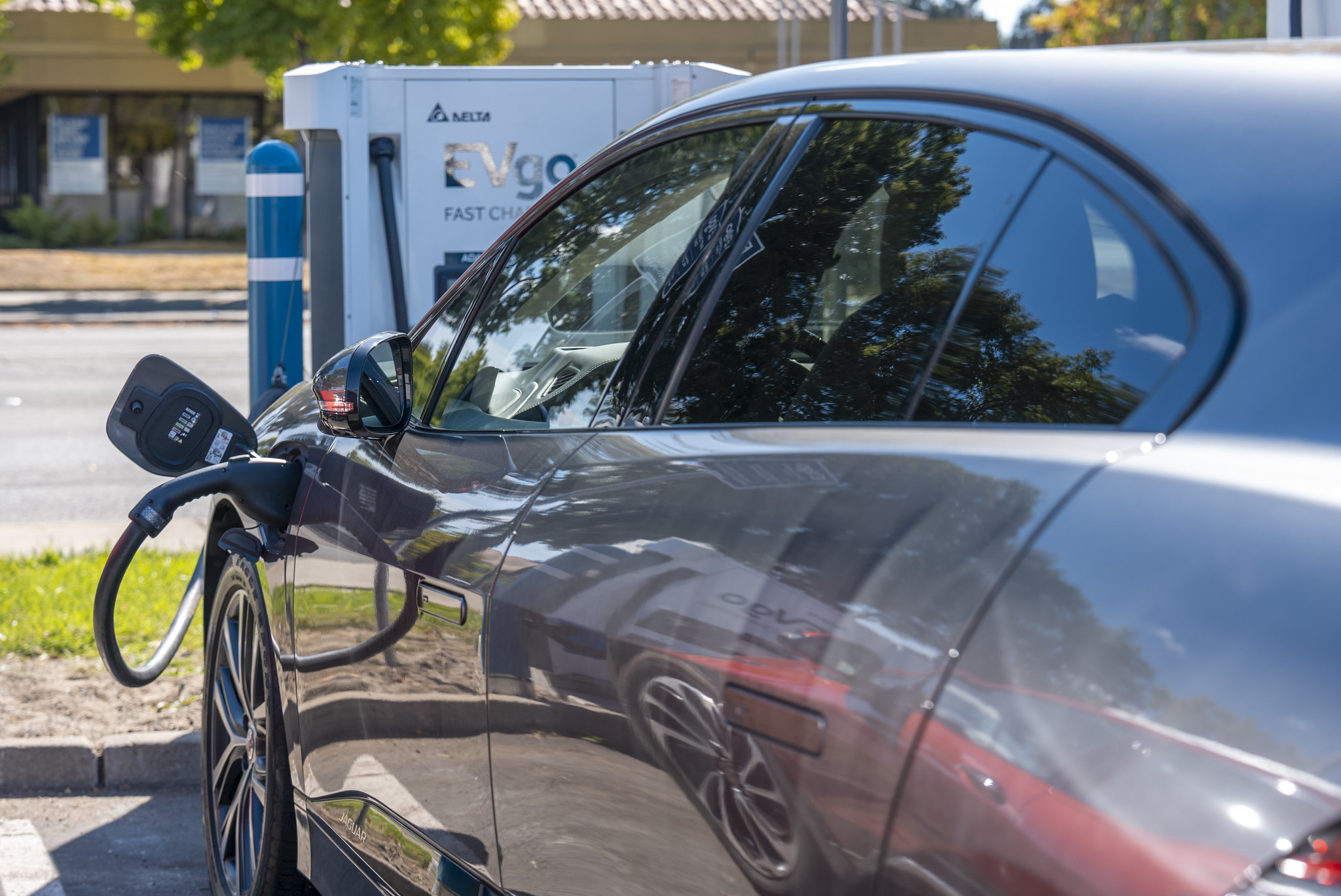 Photo of an electric vehicle recharging